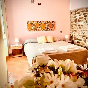 Guest house In Castello, Gallicano